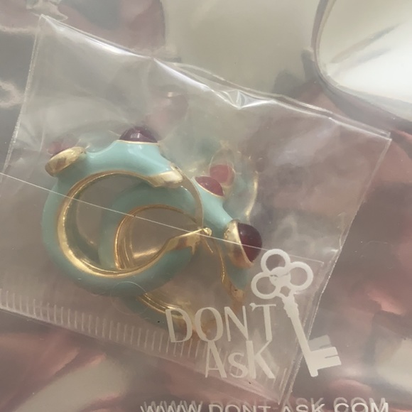 Don’t Ask - Brand new Blue & Goldtone Crystal Accent Huggie Earring - Picture 3 of 3